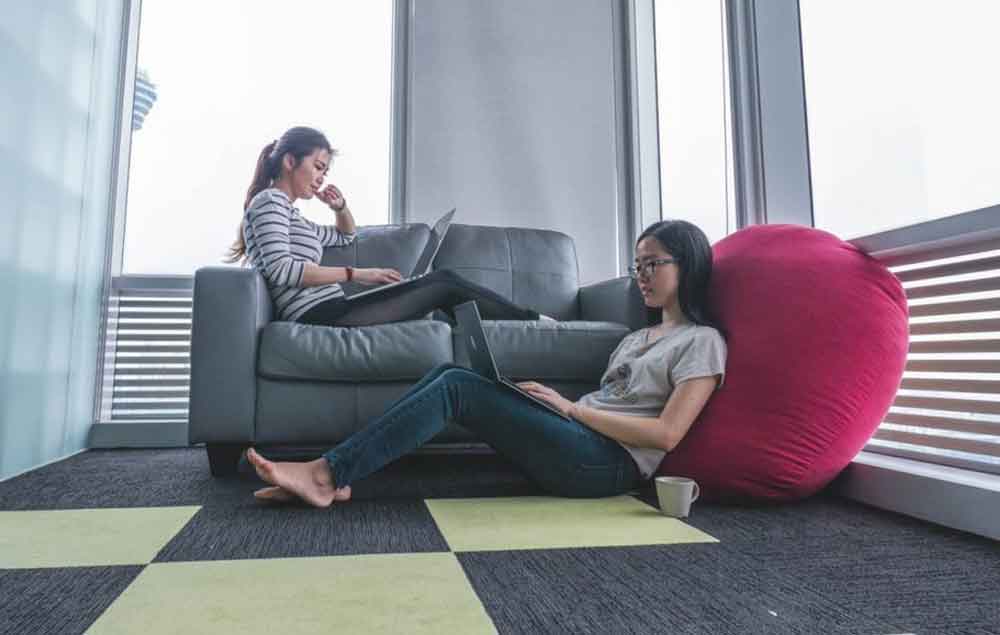 College-Students-Extra-Money-Earn-NewsORB360