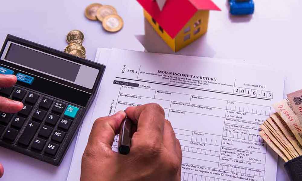 Income-Tax-Submitting-Documents-NewsORB360