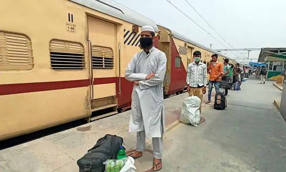 Goods-train-Runs-over-migrant-workers-NewsORB360